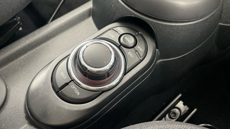 MINI Hatchback 1.5 Cooper Classic Premium 3dr Auto Petrol Hatchback